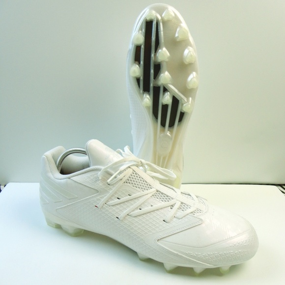 freak carbon low cleats